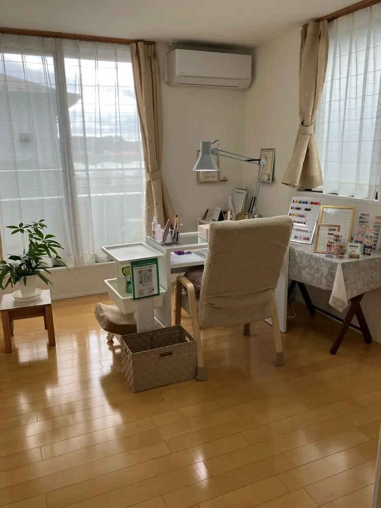 nail salon Bloomの内観・外観1