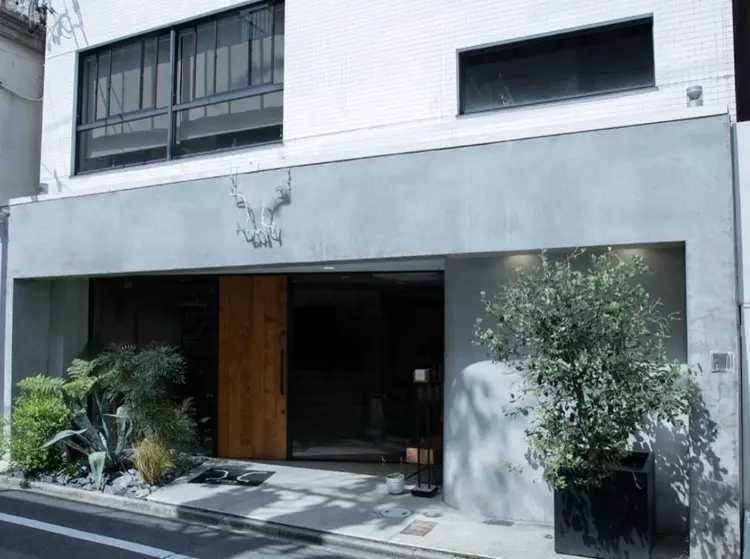 OM'sの内観・外観1