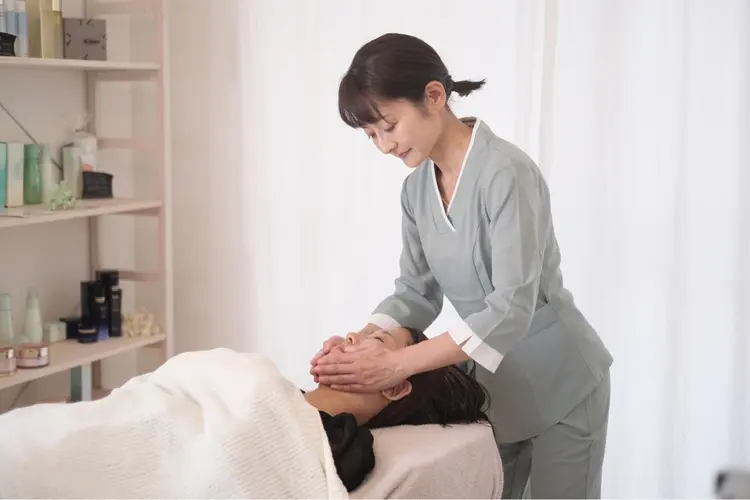 美肌サロン　ナゴミプラスの内観・外観1