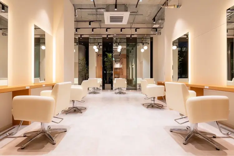 ENTER 天神店の内観・外観1