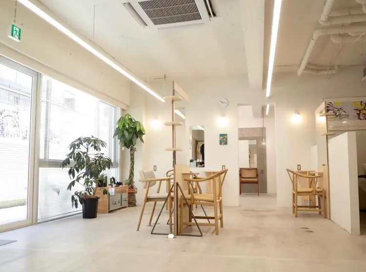 Roi【ロイ】西千葉駅前店の内観・外観2