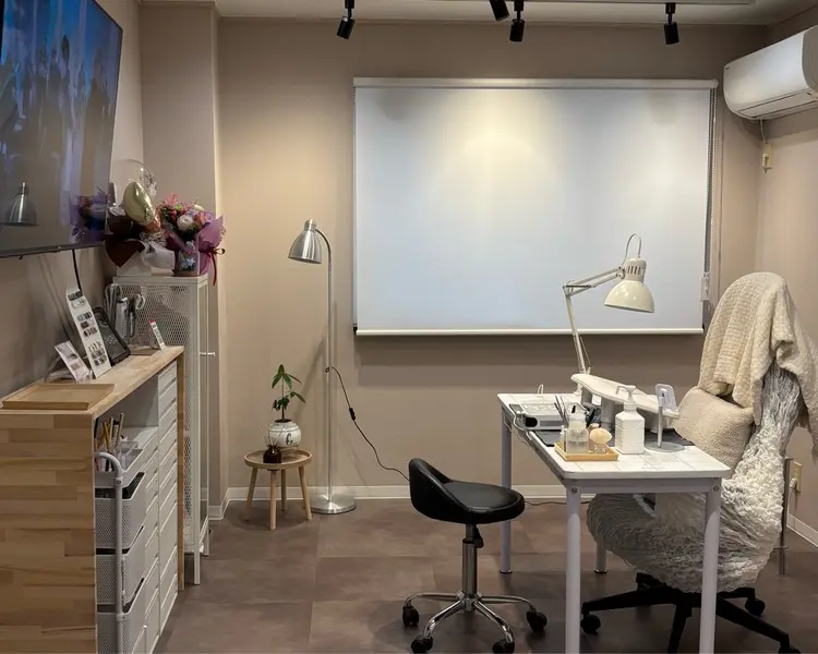 F. 　nail studioの内観・外観1