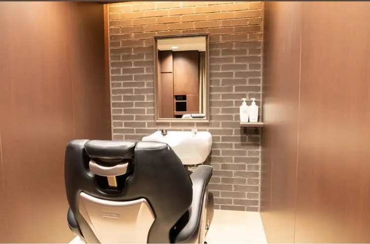 ヒロ銀座ヘアーサロン東京八重洲の内観・外観3