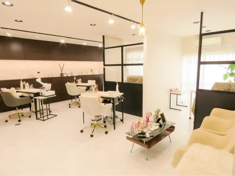 ネイルサロンバニラの内観・外観1