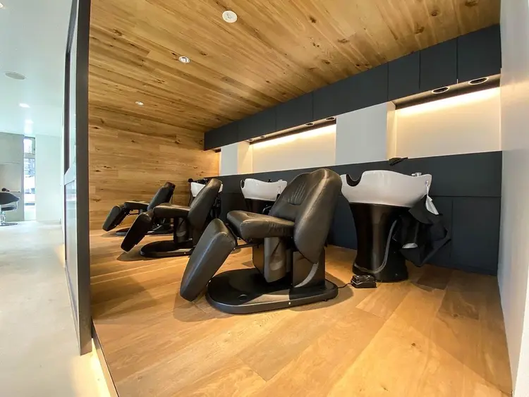 NumberThree 綱島店の内観・外観3