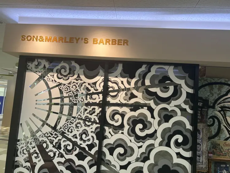 marley's  barberの内観・外観2