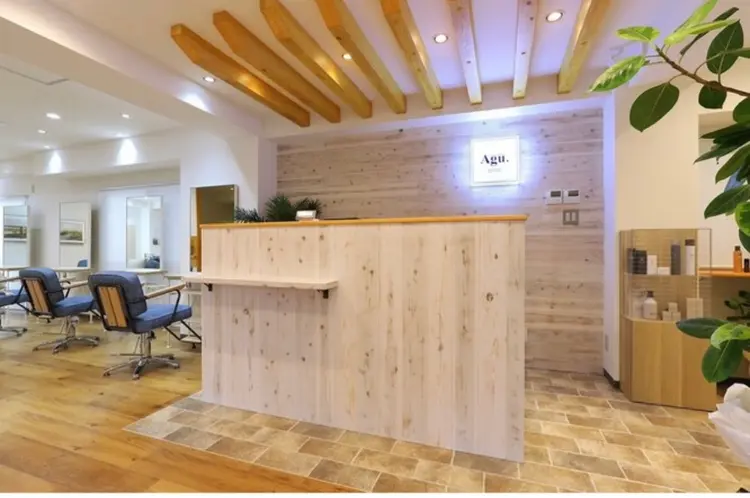 Aguhairponteの内観・外観1