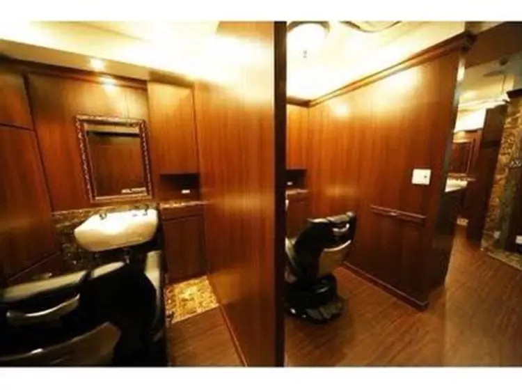 プレミアムバーバー赤坂の内観・外観2