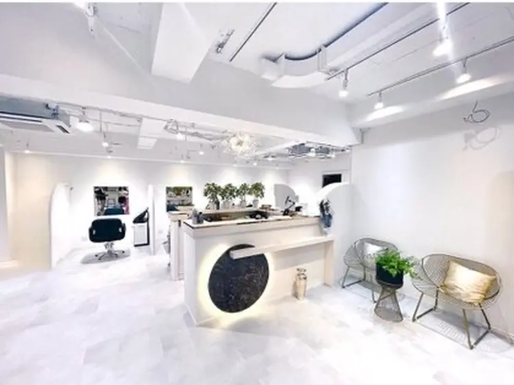 エミュスト心斎橋の内観・外観1