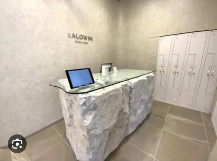 SALOWIN原宿AROA店の内観・外観1