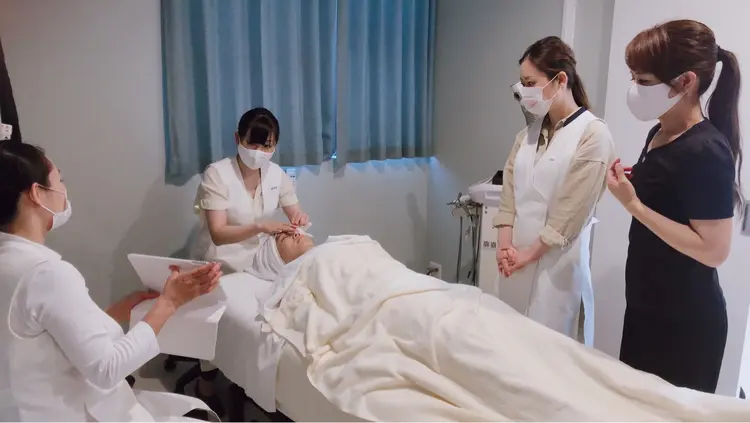 POLA上野芝店の内観・外観2