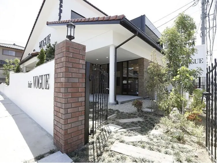 VOGUE 小牧店の内観・外観1