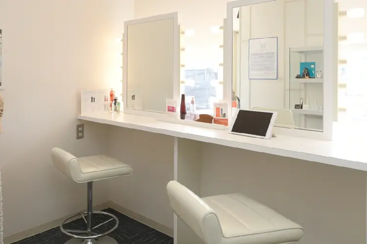 POLA三河安城店の内観・外観1