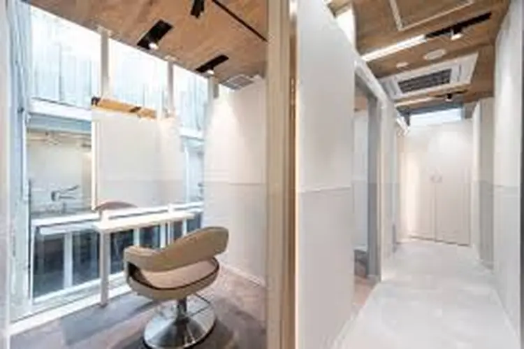 SALOWIN原宿iori店の内観・外観3