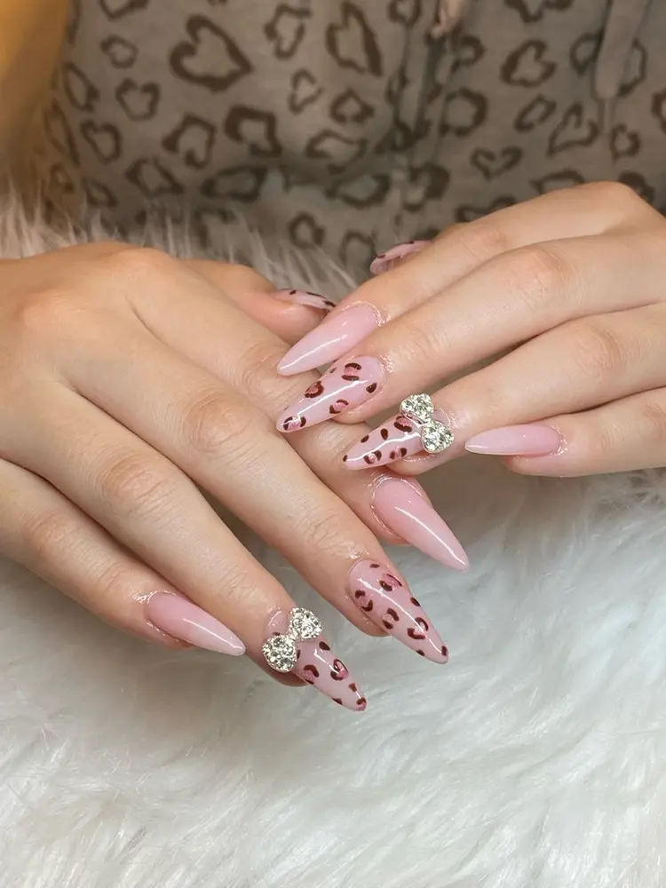 RUBY Nail Salon[霞ヶ関店]の内観・外観2