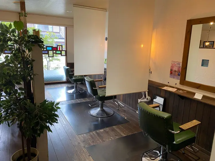 HAIR ROOM FULLERの内観・外観2