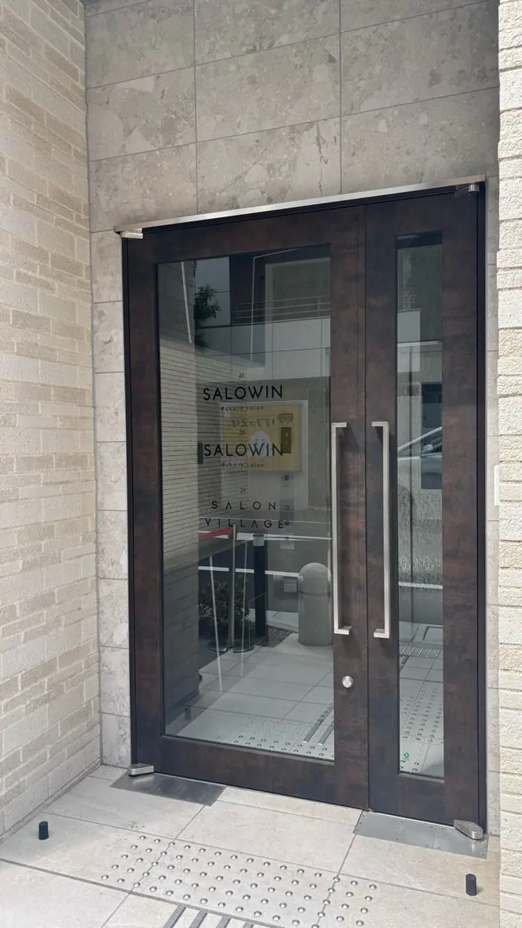 SALON VILLAGE Ikebukuroの内観・外観1