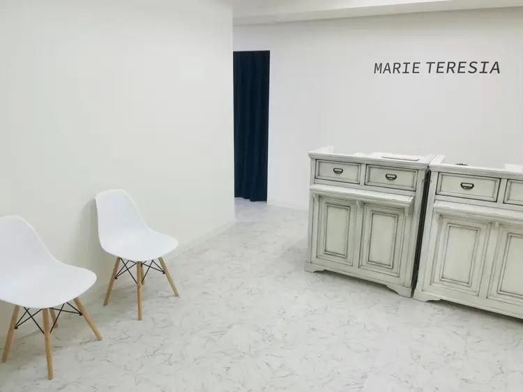 MARIE TERESIA博多駅の内観・外観1