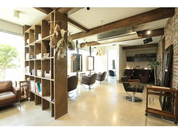 Lisの内観・外観1