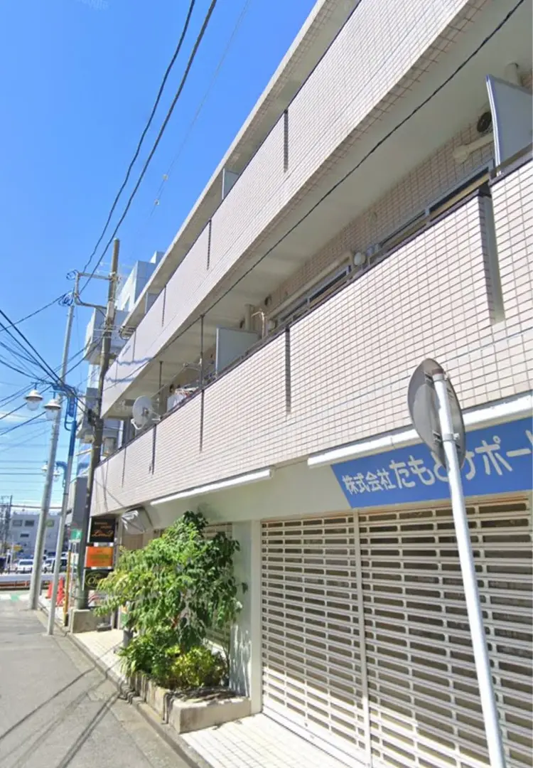 emu nailの内観・外観1