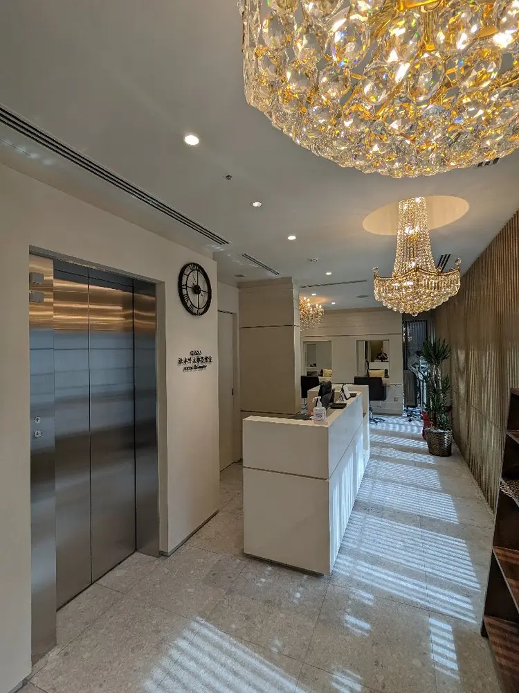 松本平太郎美容室銀座Part2の内観・外観1