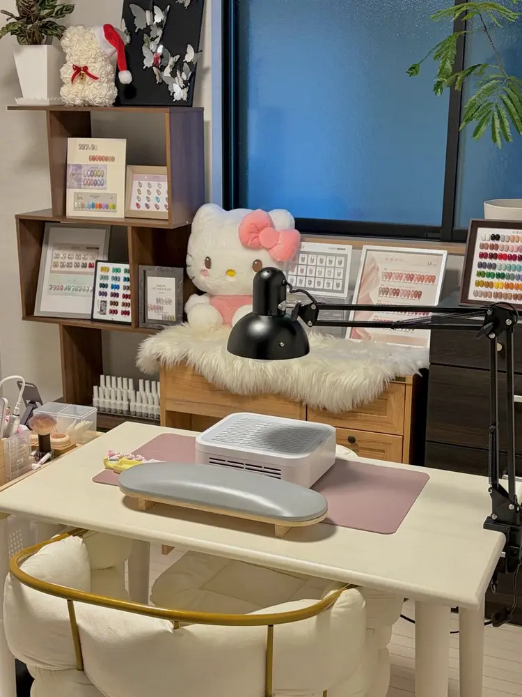 N.nail roomの内観・外観2