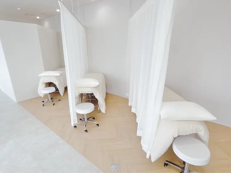 アイサロンラソ束本店の内観・外観2