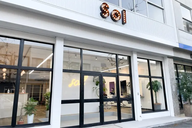 sol.の内観・外観1