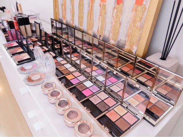 プルメリア パーソナルカラー診断•骨格診断•顔タイプ診断の内観・外観2