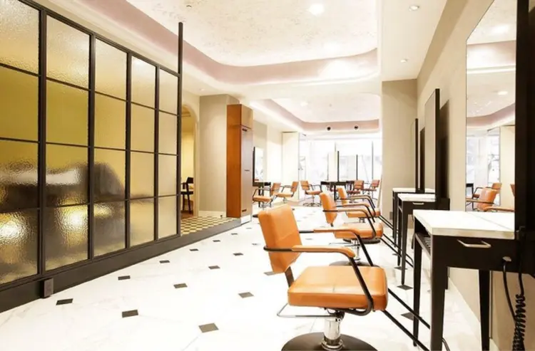 Michio Nozawa HAIR SALON Ginzaの内観・外観1