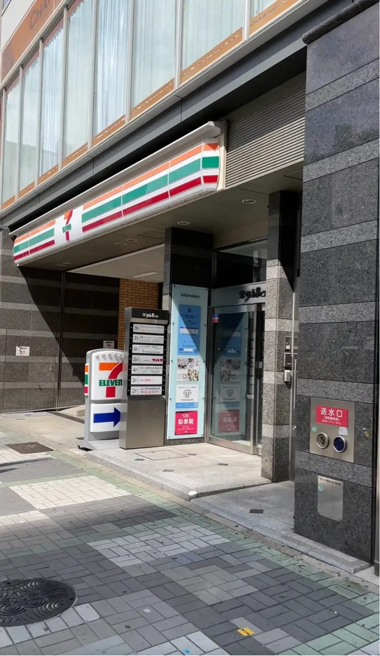 眉毛サロンOMEN'S 栄店の内観・外観2