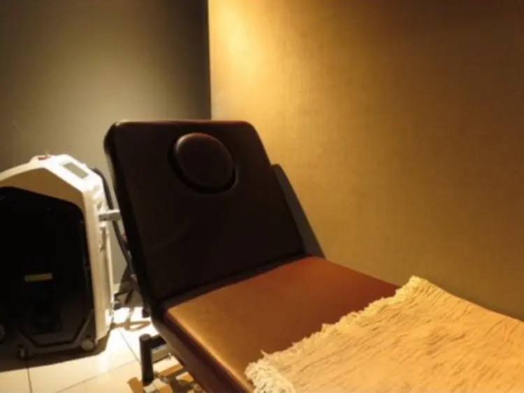 メンズ脱毛サロン　Men's ROYAL total beautyの内観・外観2