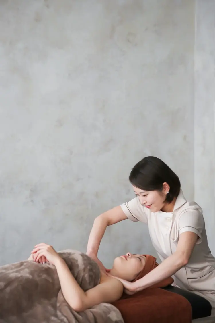 ハーブピーリング・毛穴ケア専門サロンSalon de LENAの内観・外観1