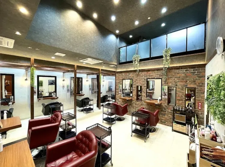 ORANGE POP検見川浜南口店の内観・外観1