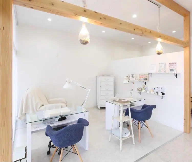 nail salon LIFE2ndの内観・外観1