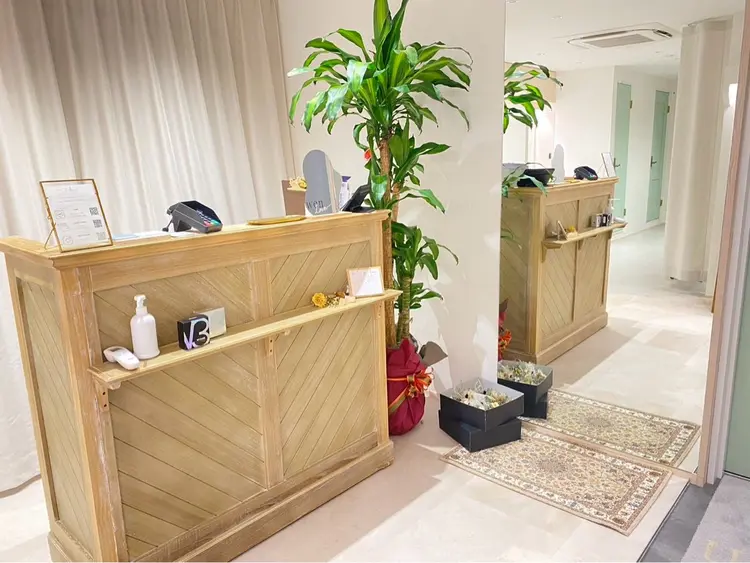 Lowenの内観・外観2