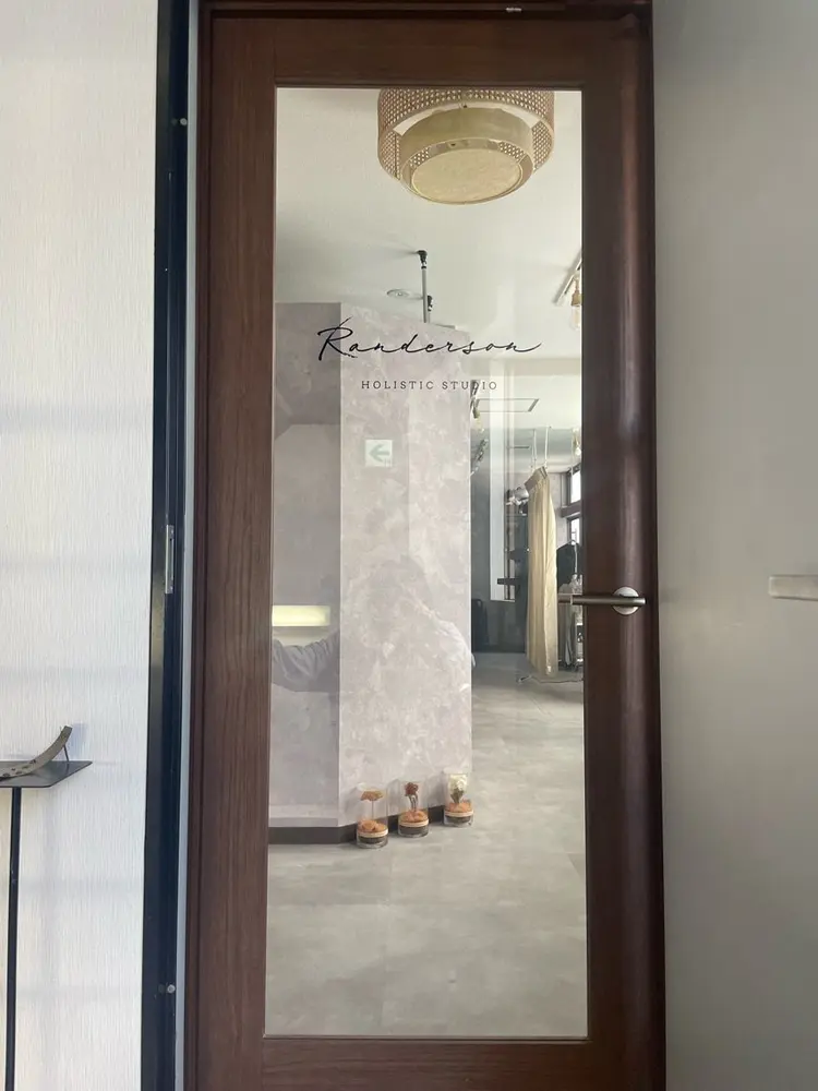 Randersonの内観・外観2