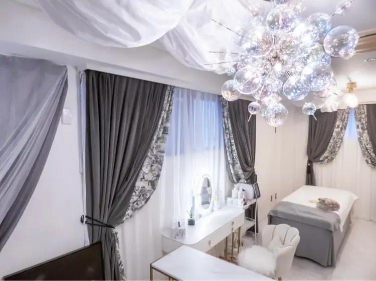 【韓国肌管理】ハーブピーリング A.DIOR GINZAの内観・外観1