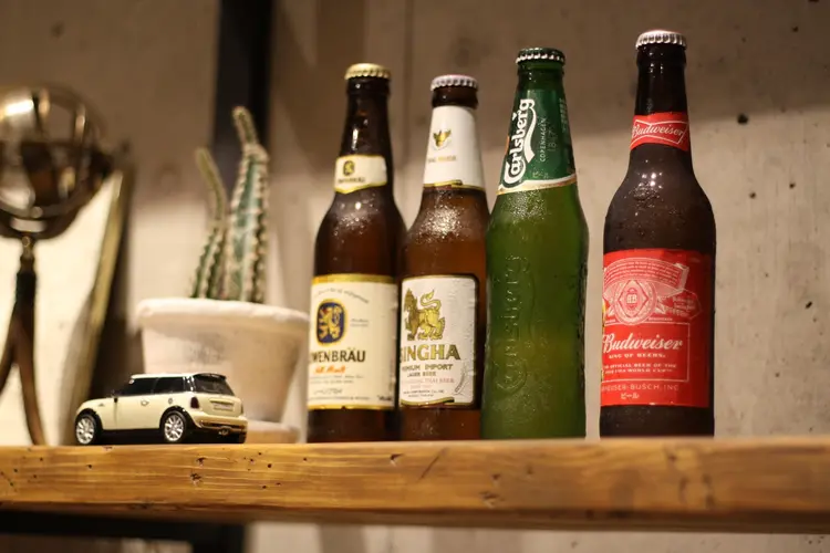 FRANK’S BARBER and BEER　CLUB　日比谷店の内観・外観1