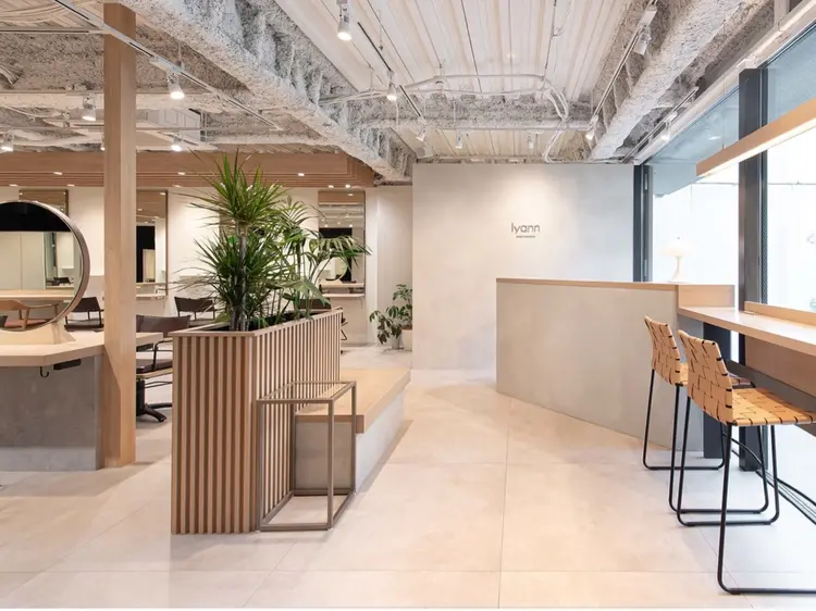 lyann 表参道　【リヤン】の内観・外観1
