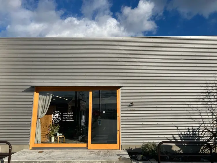 Switchの内観・外観1