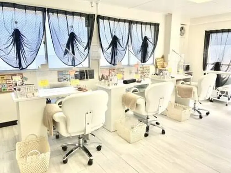 ネイルサロンVizeの内観・外観1