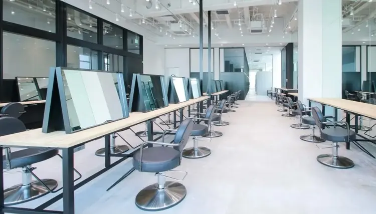 ALBUMの内観・外観2