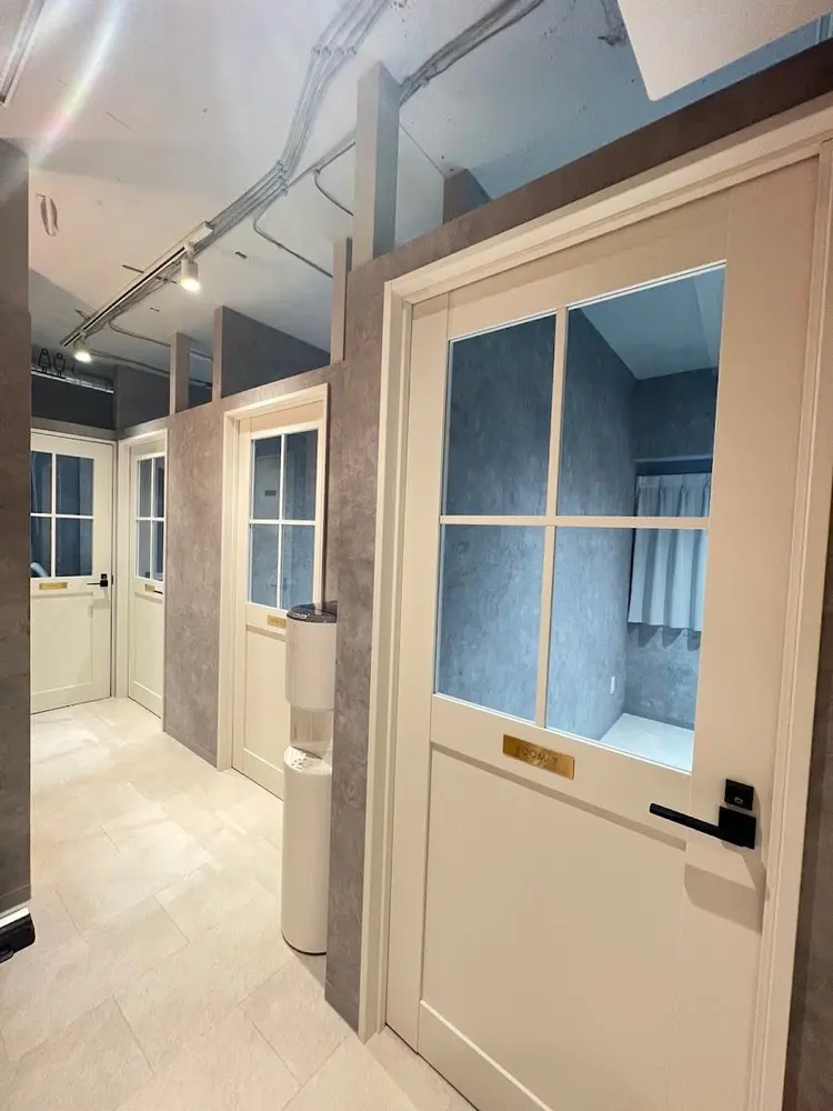 B3  ネイルシェアサロンの内観・外観1