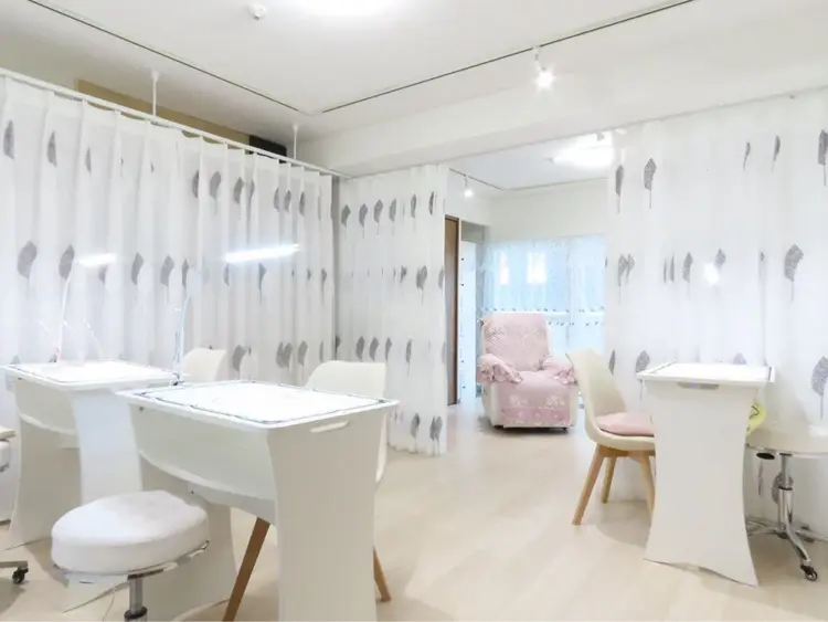 ビューティーサロンY. 仙台駅前店の内観・外観1