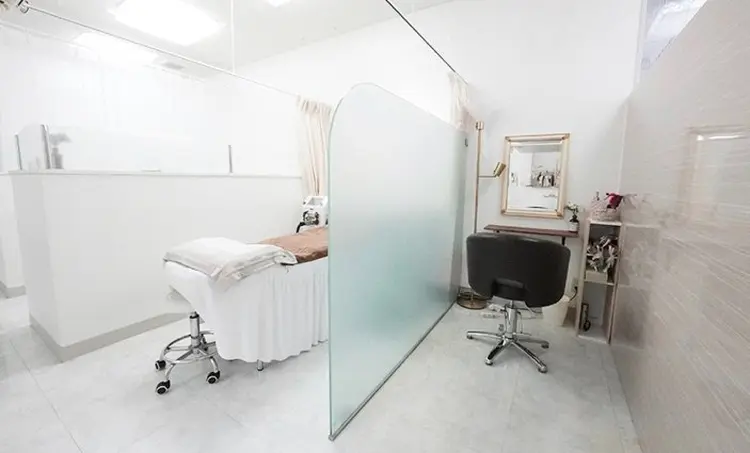 トータルビューティーサロンC BEAUTYの内観・外観1