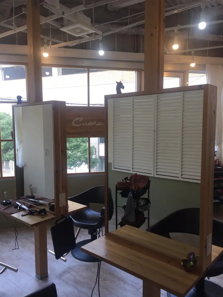 クオレへアーの内観・外観2