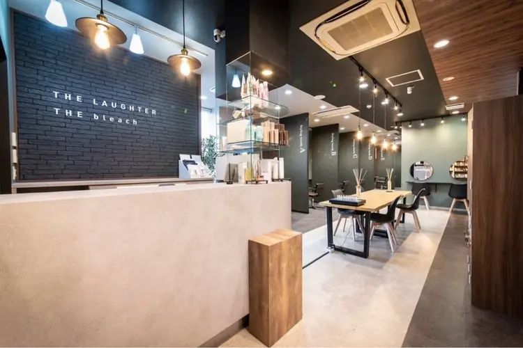 the laughter/The bleachの内観・外観1