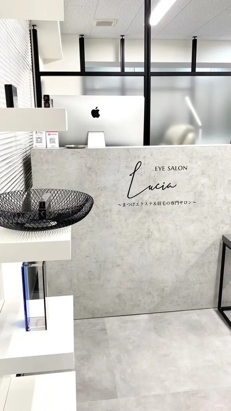 eyelash  salon Lucia  博多店の内観・外観1