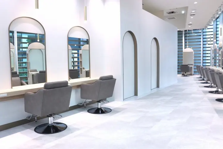 LIZE nex the salon 渋谷【ライズ ネックス ザ サロン】の内観・外観2